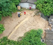 [르포] "얼마 전 돌잔치 했던 집인데…" 영주 산사태 현장 아수라장