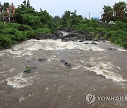 급류로 변한 무수천