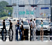 전국 폭염특보...정부 “야외활동 최대한 자제” 권고