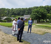 "세계 최고 금속활자본 직지의 고장 청주 방문 영광"구텐베르크박물관장