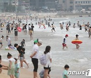 '북적북적' 부산 해운대해수욕장