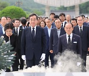 이낙연 “지역민들 민주당에 실망한 듯…국민 눈높이 맞는 혁신해야”