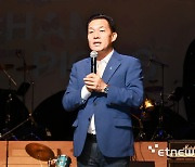 이재준 수원시장 “코로나19에 헌신적으로 대응해주신 여러분이 영웅입니다”