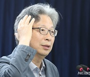 수상소감 밝히는 고규영 특훈교수