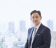 최윤범 고려아연 회장, 친환경 에너지로 백년대계 잇는다[2023 100대 CEO]