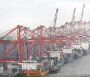 Korea posts first trade surplus in June in 16 months