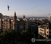 SPAIN TIGHTROPE WALKING