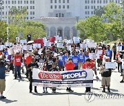 AHF's We The People LOS ANGELES advocacy march