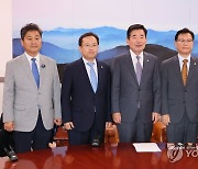 여야, '지지부진' 선거제 개편 논의 '2+2 협의체' 발족