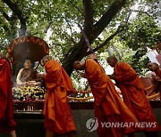 INDIA TIBETAN GURU PURNIMA PRAYERS