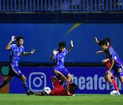 [이솔의 솔직토크] FIFA 심판들의 한국 죽이기? '전연령 편파판정 피해' 진기록