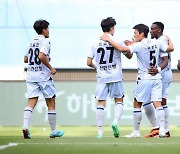 인천 스무살 생일 파티 먹구름, KFA '인천vs로마→인천vs셀틱 신청 NO, 심사 상황 아니다'