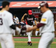 결국 짐 싼 메디나…9위 KIA 결단, ‘대체 잭팟’ 노린다