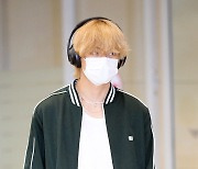 방탄소년단 뷔 ‘언제 어디서나 음악과 함께’[포토엔HD]