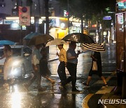 비 내리는 서울