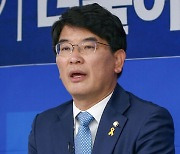 檢 ‘보좌관 성추행’ 혐의 박완주 기소