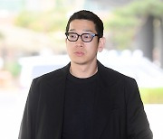 '불법촬영ㆍ유포' 뱃사공 "연예인 삶 포기"…선처 호소