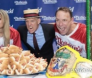 USA NEW YORK HOT DOG CONTEST