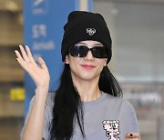 BLACKPINK JISOO Casual Airport Outfits  : 'Adorable Smile' [MS Album]