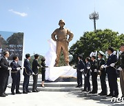 다부동전적기념관에 세워진 백선엽 장군 동상