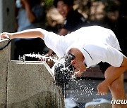 6일도 '찜통더위'…낮 최고 34도 폭염에 습도까지 높아