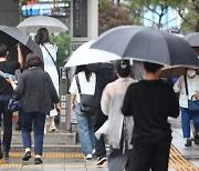 [오늘날씨] 전국 오전까지 많은 비…  그친 뒤엔 다시 ‘폭염’