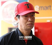 [포토S] 김종국 감독, "(류)지혁이, 리더십 좋았다"