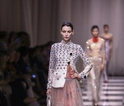 France Haute Couture Fashion F/W 2024 Armani Prive