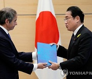 "日정부, 오염수 안전성 국내외 설명 뒤 내달 방류 조율"(종합)