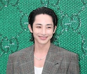 [E포토] 이수혁, '카리스마 외모에 귀여운 미소'