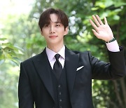 [포토] 이준호, '핑크 셔츠도 어울리는 남자'