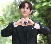 [포토] 이준호, '러블리한 미소 하트'