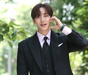 [포토] 이준호, '상냥하게 속삭이며'