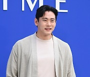 유태오 '부드러운 매력 눈웃음'[엑's HD포토]