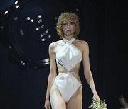 France Haute Couture Fashion F/W 2024 Viktor & Rolf