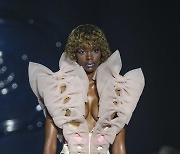 France Haute Couture Fashion F/W 2024 Viktor & Rolf