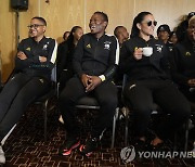 남아공 여자 선수들·축구협회 '처우 갈등' 봉합…억만장자 나서