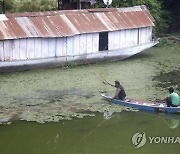 INDIA KASHMIR DAL LAKE POLLUTION