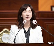 윤신애 군산시의원 "일부 정치인의 무지몽매한 역사인식 지역갈등 부추겨"