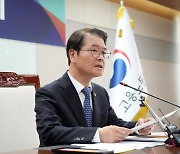 "이정식 장관은 노동부 장관인가, 경제지 논설위원인가"