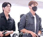 [MD포토] 동방신기 '마카로 시상식 출발'