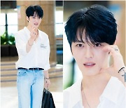 [T포토] 김재중 '각도 무시 잘생김'