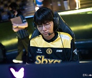 [포토] LCK 데뷔전 치르는 '클리어' 송현민