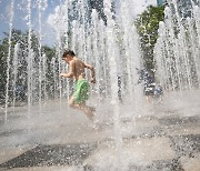 [오늘의 날씨] 경기(8일, 토)…대체로 흐리지만 '한낮 33도' 폭염