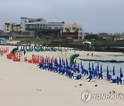 장마 주춤 전국 `찜통`…해수욕장·계곡·물놀이장 만원