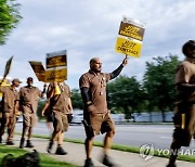 epaselect USA TEAMSTERS UNION PROTEST