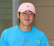 이강인, 홀로 조용히 출국…PSG행 공식 발표 임박