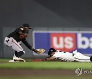 Orioles Twins Baseball