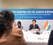 인도·태국 일정 마친 김동연, '신남방' 수출 교두보 깔고 귀국