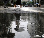 [오늘의 날씨] 강원(9일, 일)…천둥‧번개 동반 호우, 일부 지역 우박도